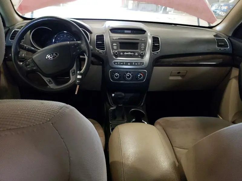 2015 KIA SORENTO LX  
