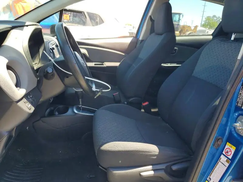 2015 TOYOTA YARIS 5-DOOR L  