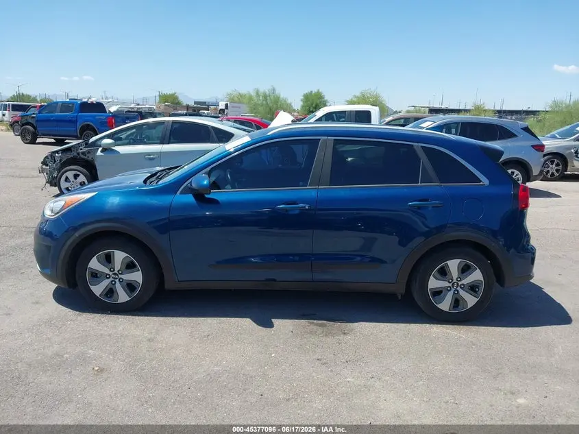 2017 KIA NIRO LX