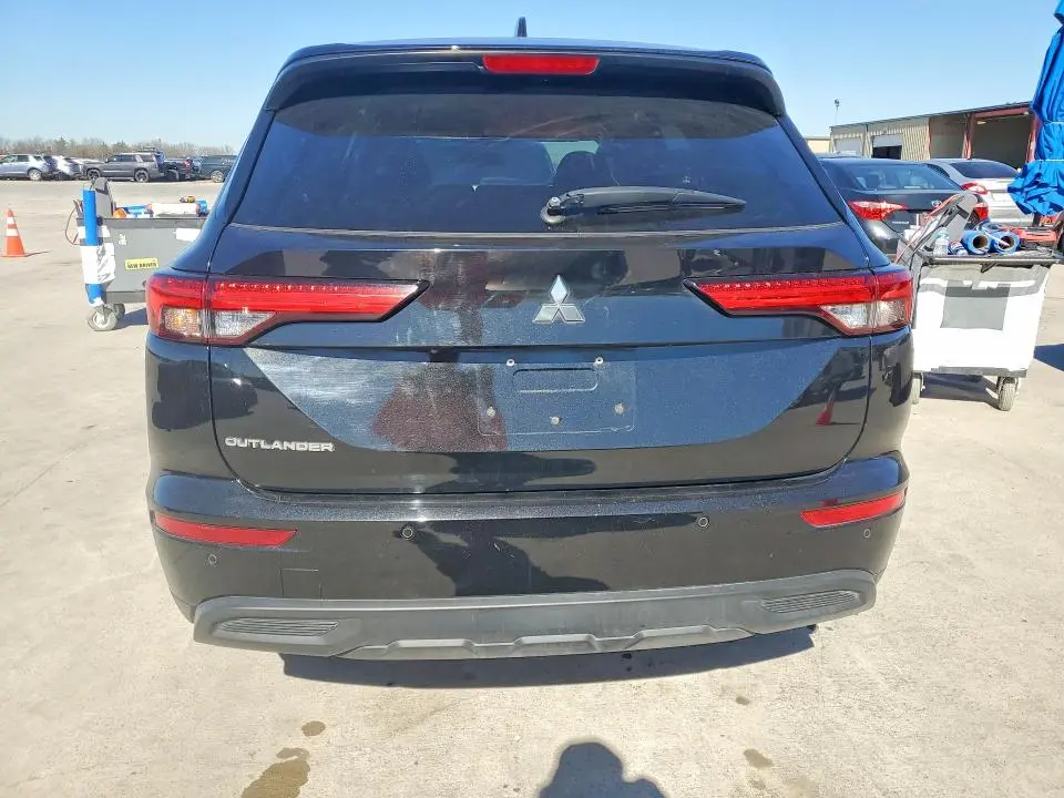 2022 MITSUBISHI OUTLANDER ES  