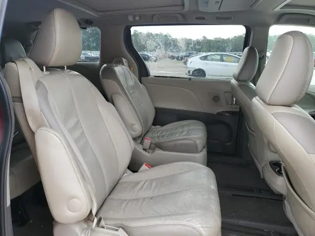 2012 TOYOTA SIENNA XLE  
