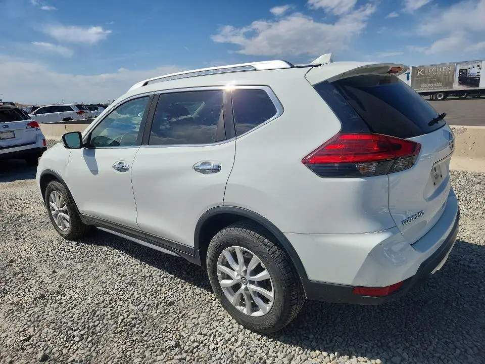 2017 NISSAN ROGUE SV  