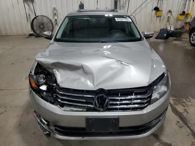 2013 VOLKSWAGEN PASSAT SE  