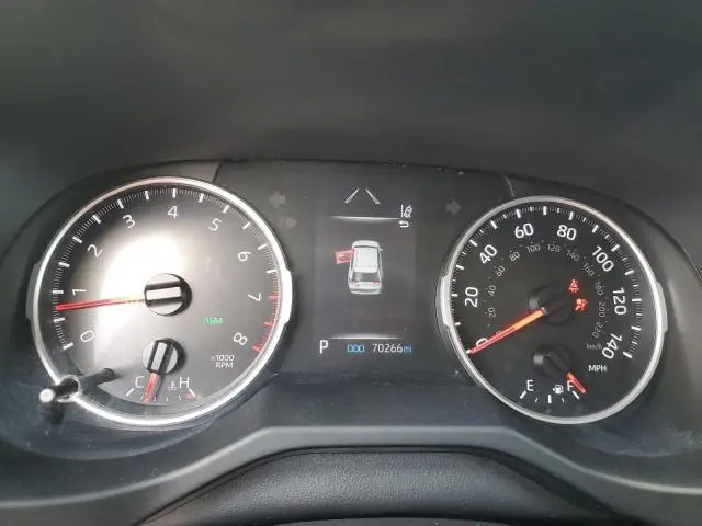 2022 TOYOTA RAV4 XLE  