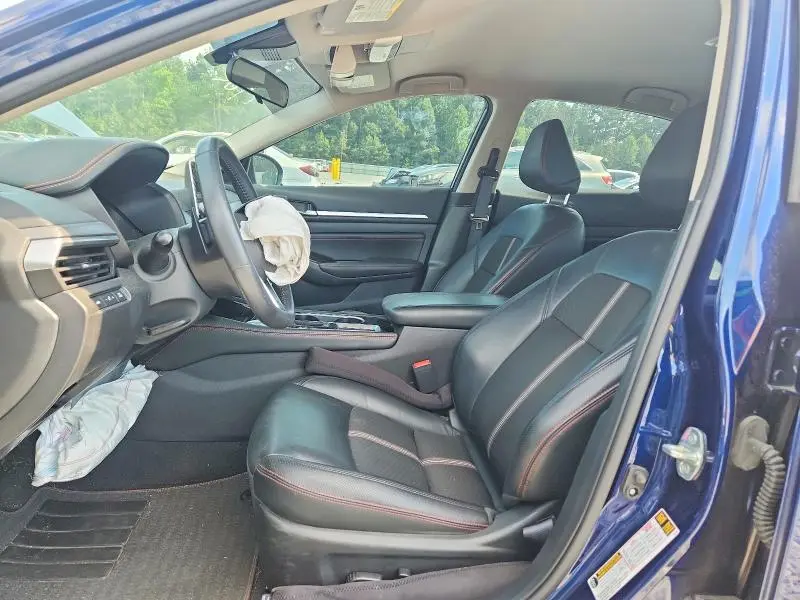 2023 NISSAN ALTIMA SR  