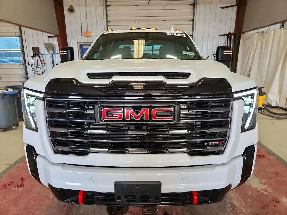 2025 GMC SIERRA K2500 AT4  