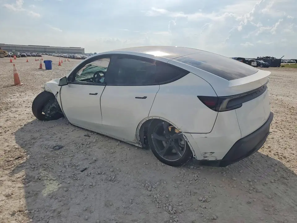 2026 TESLA MODEL Y   