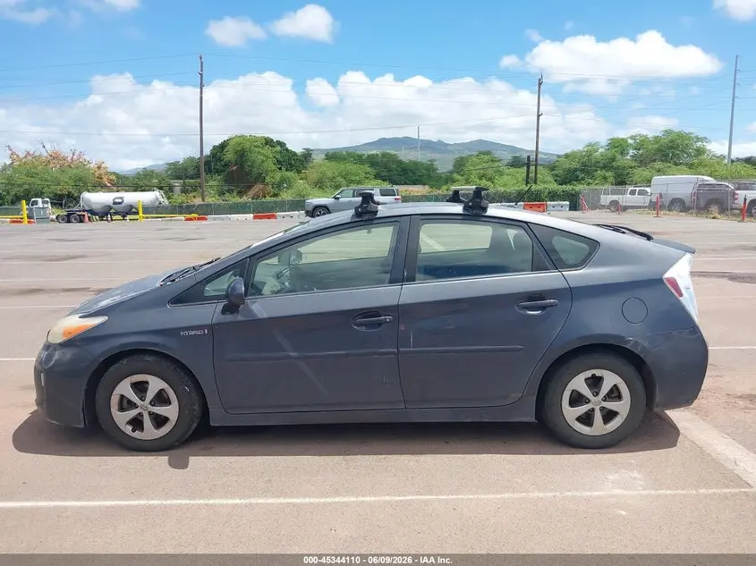 2013 TOYOTA PRIUS FIVE/FOUR/THREE/THREE SE/TWO