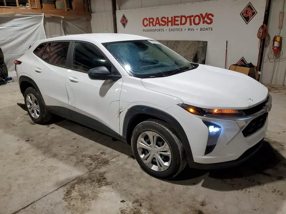 2025 CHEVROLET TRAX LS  