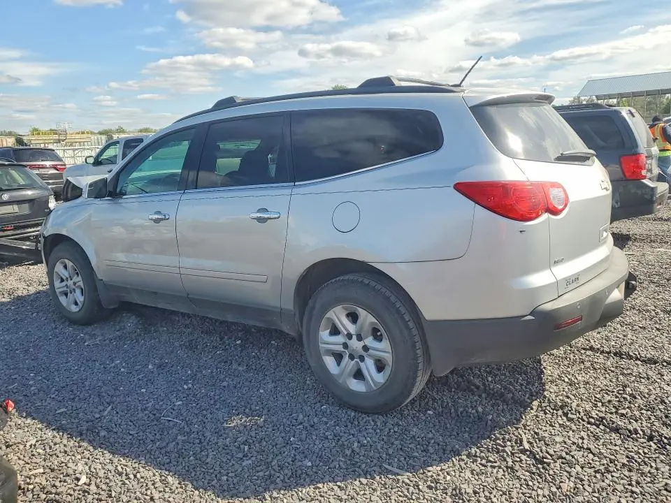 2011 CHEVROLET TRAVERSE LT  