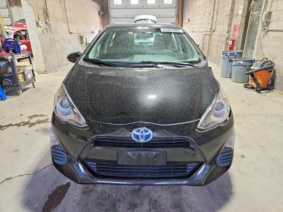 2016 TOYOTA PRIUS C TWO  