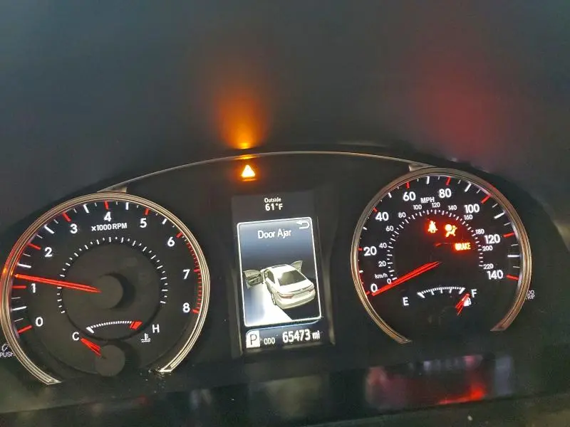 2017 TOYOTA CAMRY LE  