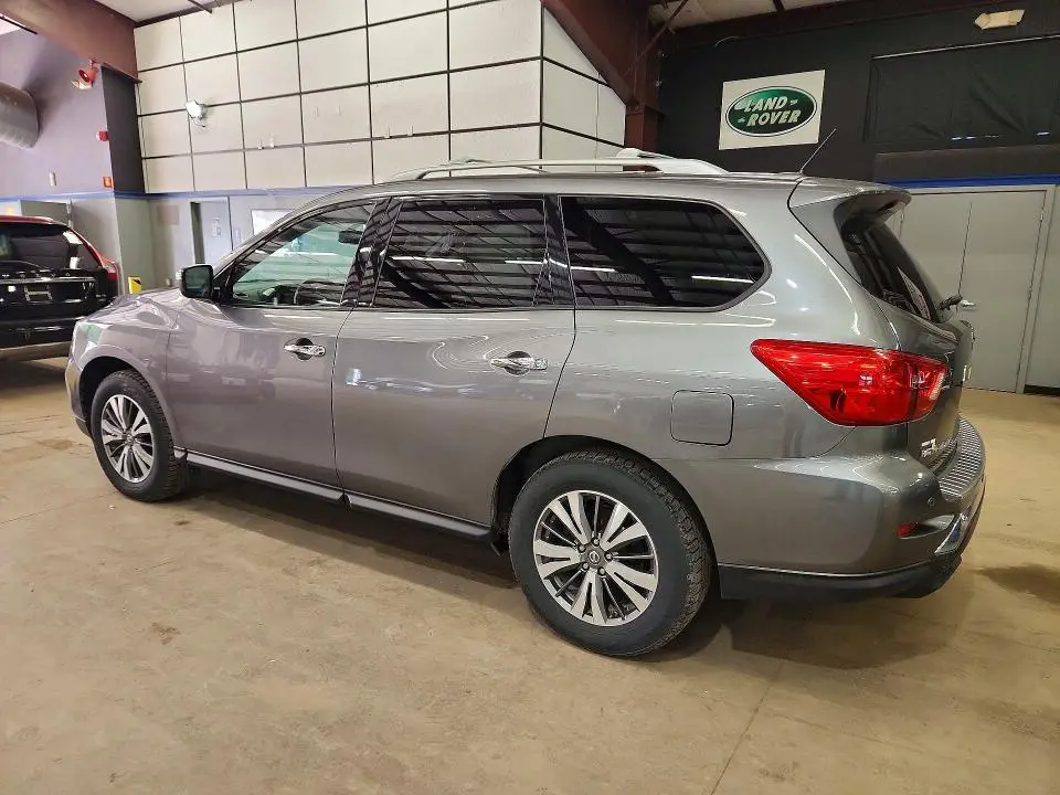 2018 NISSAN PATHFINDER SV  