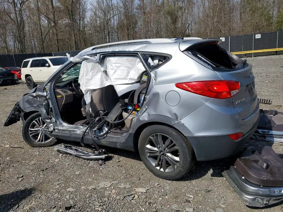 2015 HYUNDAI TUCSON SE  
