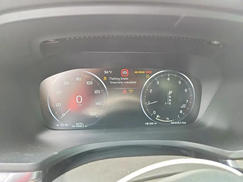 2020 VOLVO S60 T6 MOMENTUM  