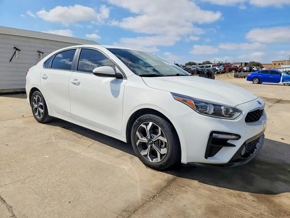 2021 KIA FORTE LXS  