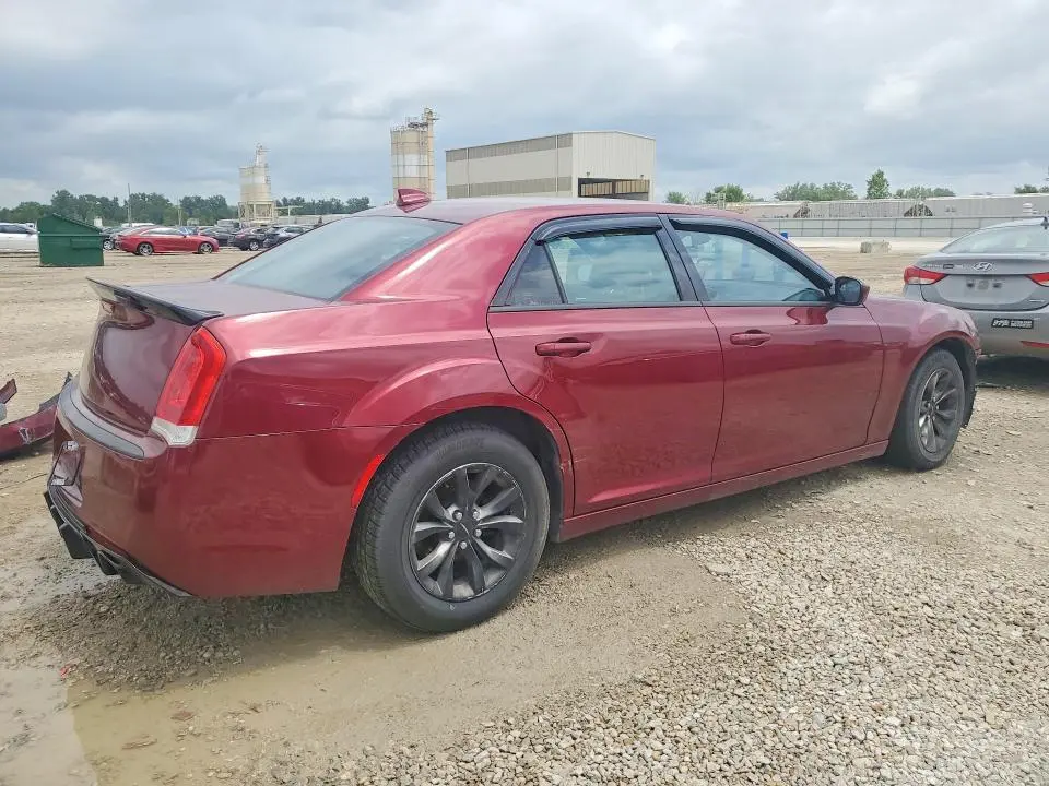 2015 CHRYSLER 300 LIMITED  