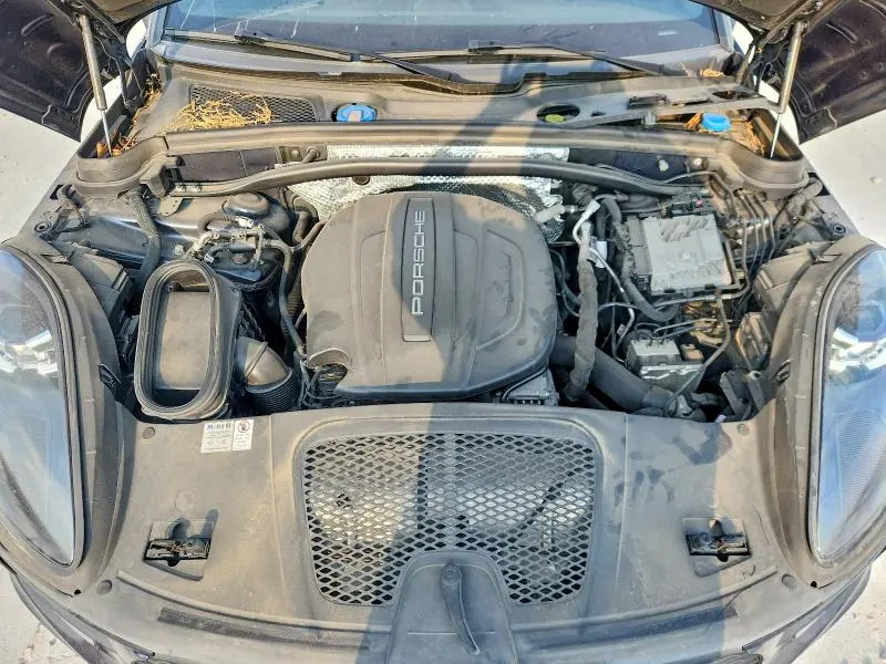 2020 PORSCHE MACAN   