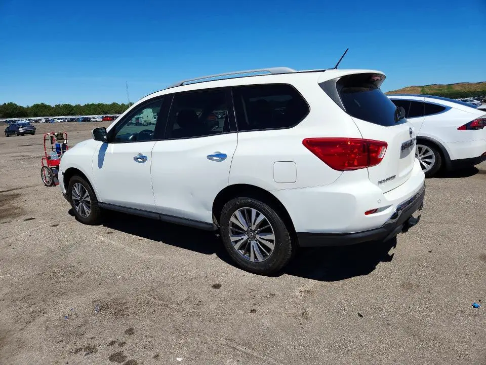 2018 NISSAN PATHFINDER SV  