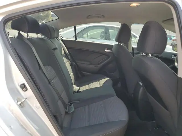 2018 KIA FORTE LX  