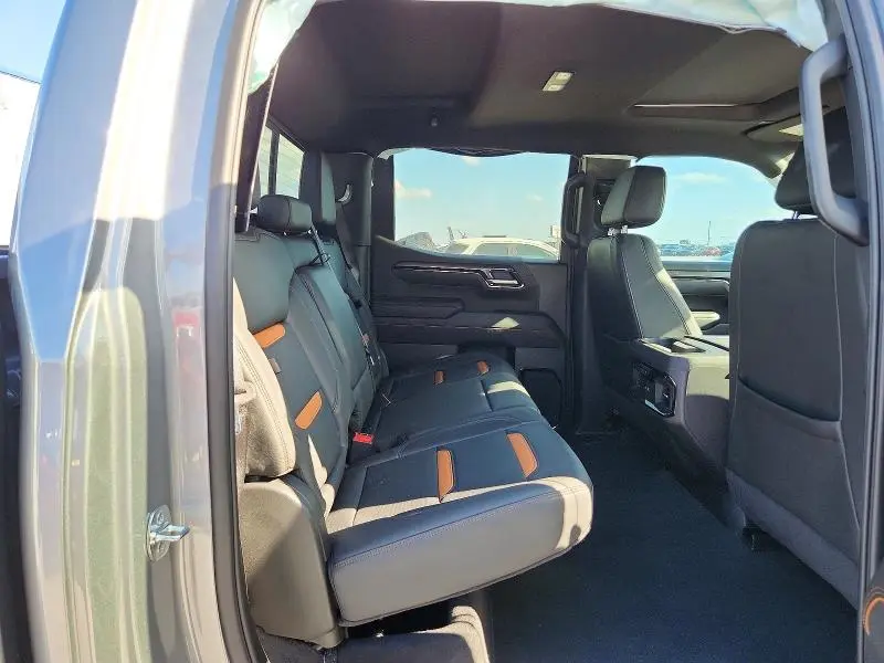 2025 GMC SIERRA K1500 AT4  