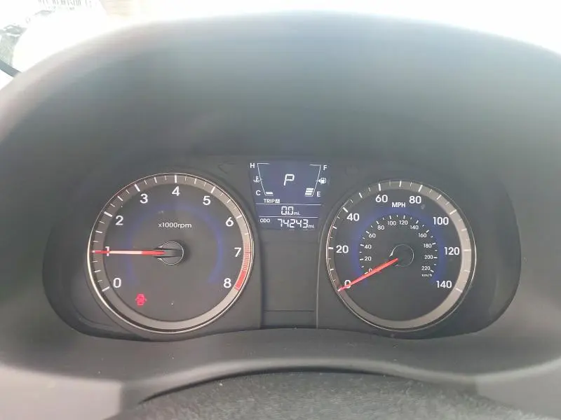 2014 HYUNDAI ACCENT GS  