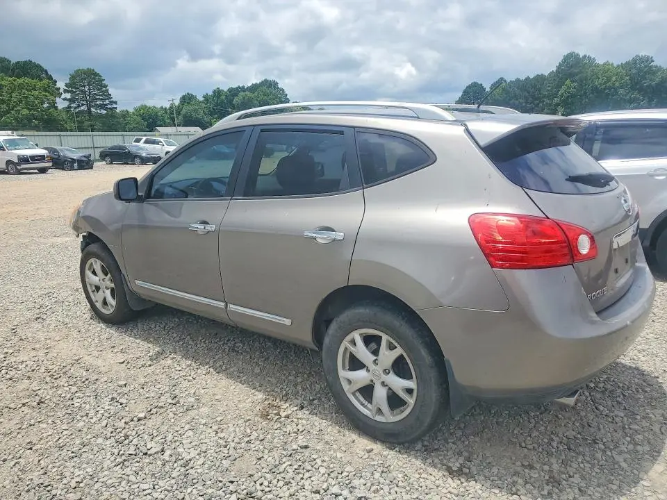 2011 NISSAN ROGUE S  