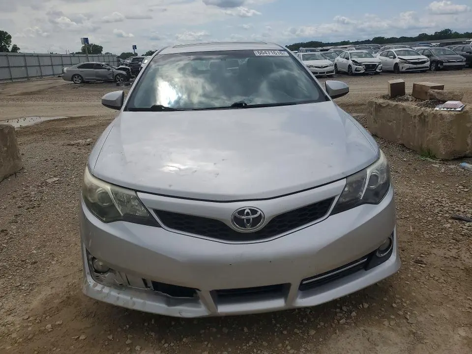 2013 TOYOTA CAMRY SE  