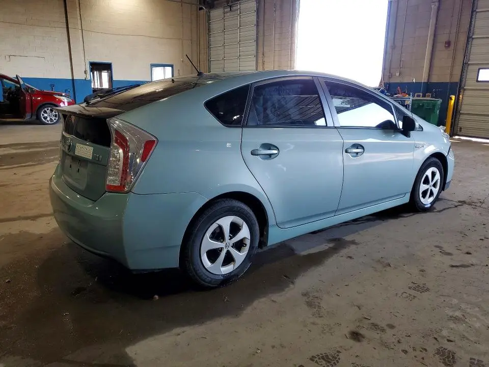 2015 TOYOTA PRIUS TWO  