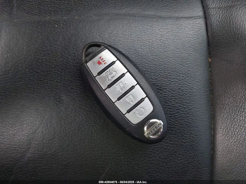 2013 NISSAN PATHFINDER SL