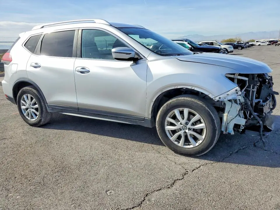 2019 NISSAN ROGUE SV  