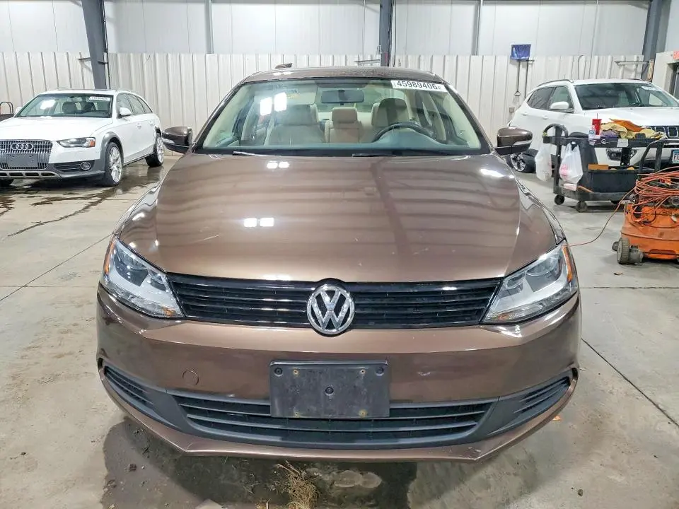 2012 VOLKSWAGEN JETTA SE  