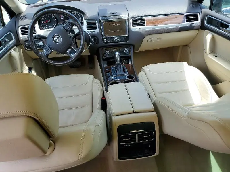 2015 VOLKSWAGEN TOUAREG V6 TDI  