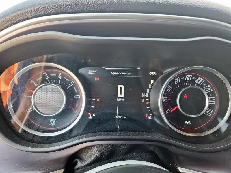 2015 DODGE CHALLENGER SXT  