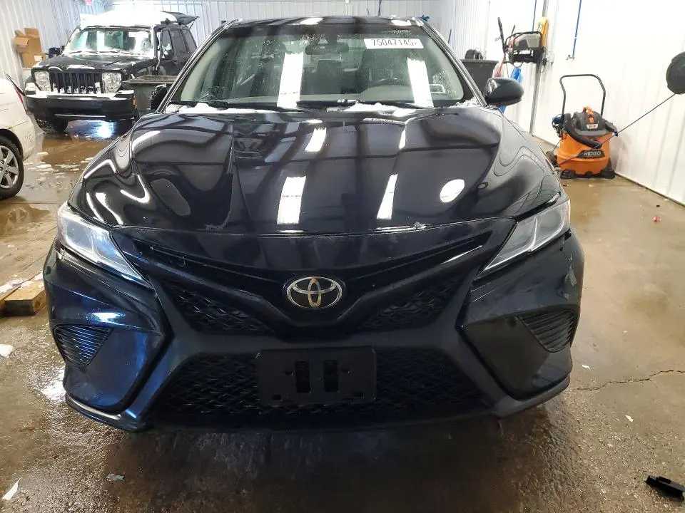 2018 TOYOTA CAMRY   