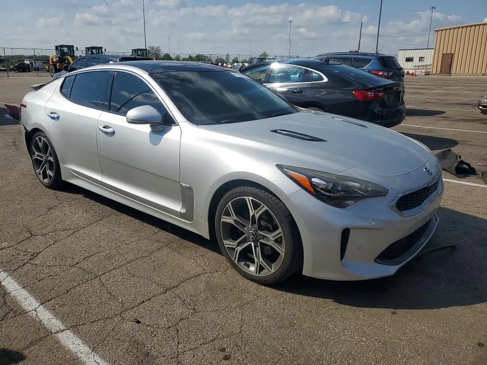 2018 KIA STINGER PREMIUM  