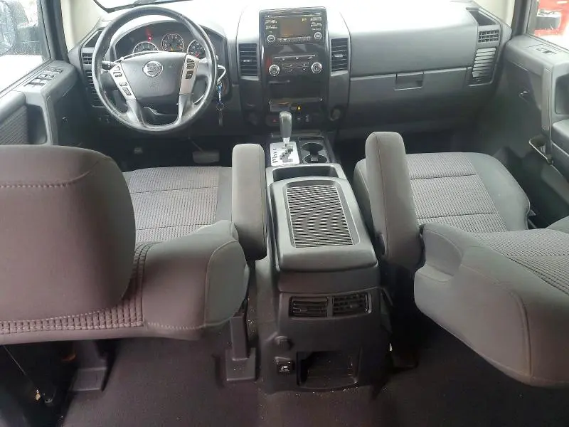 2014 NISSAN TITAN SV  