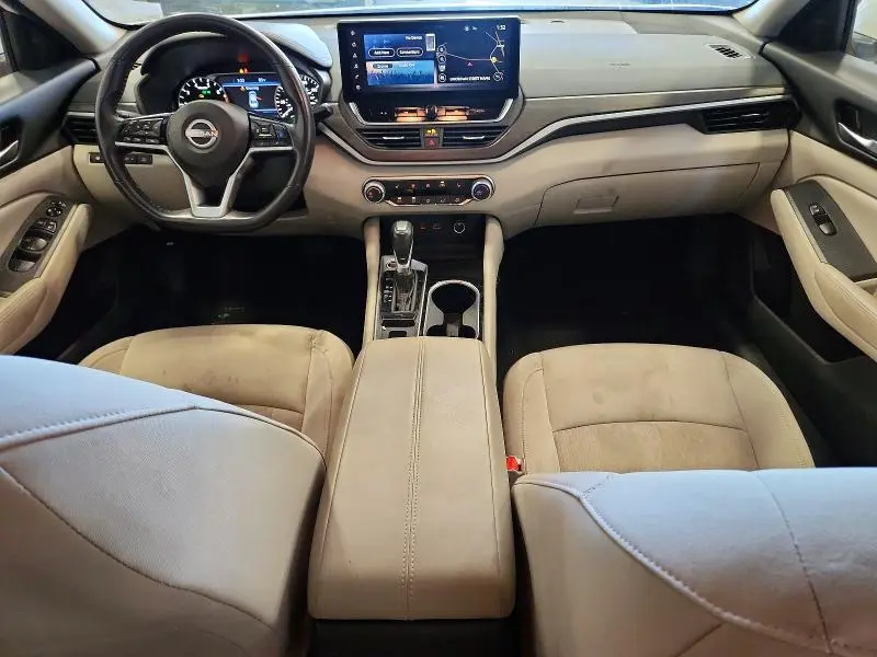 2024 NISSAN ALTIMA SV  