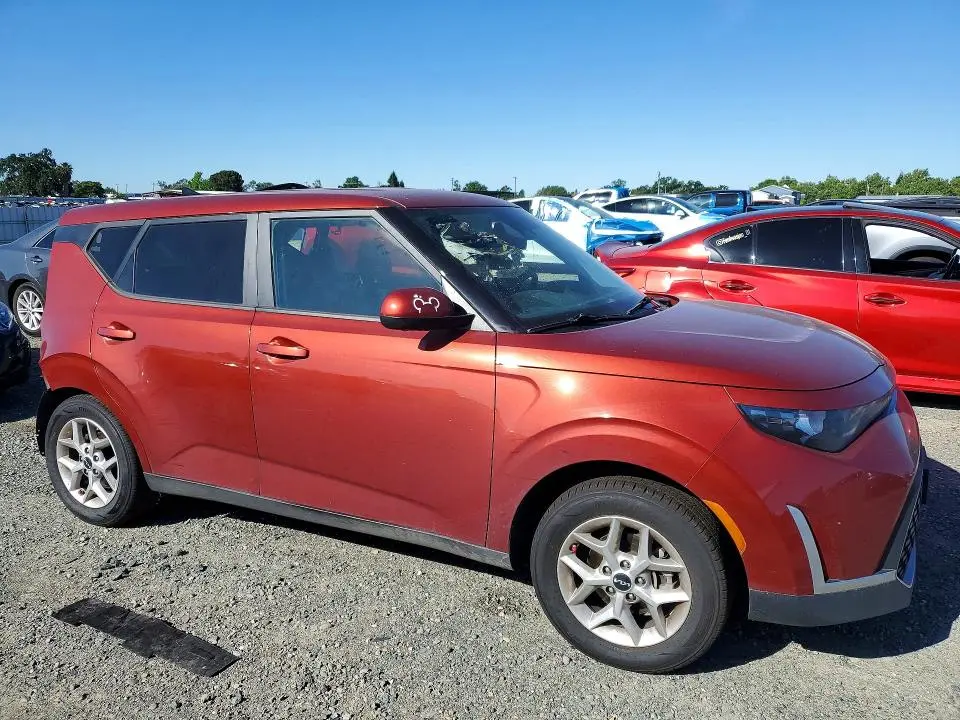 2023 KIA SOUL LX  