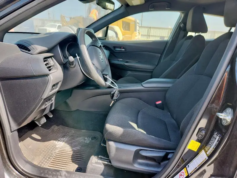 2019 TOYOTA C-HR XLE  