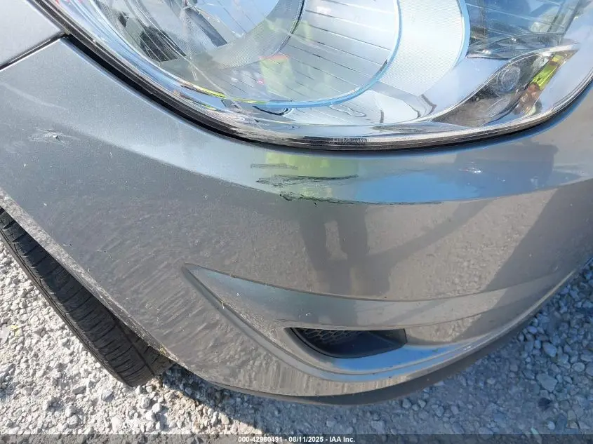 2011 HYUNDAI TUCSON GL