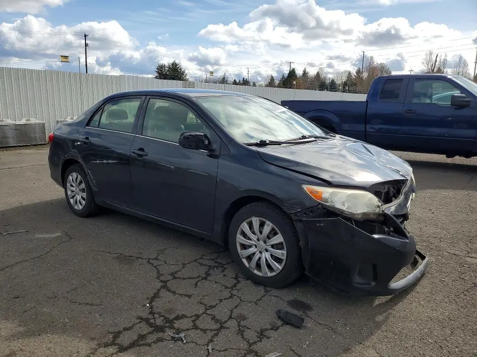 2013 TOYOTA COROLLA LE  