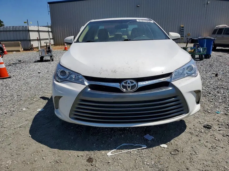 2015 TOYOTA CAMRY XLE  