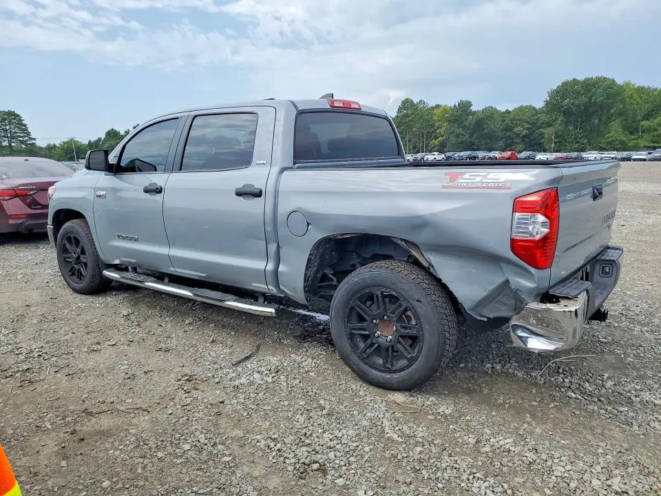 2020 TOYOTA TUNDRA CREWMAX SR5  