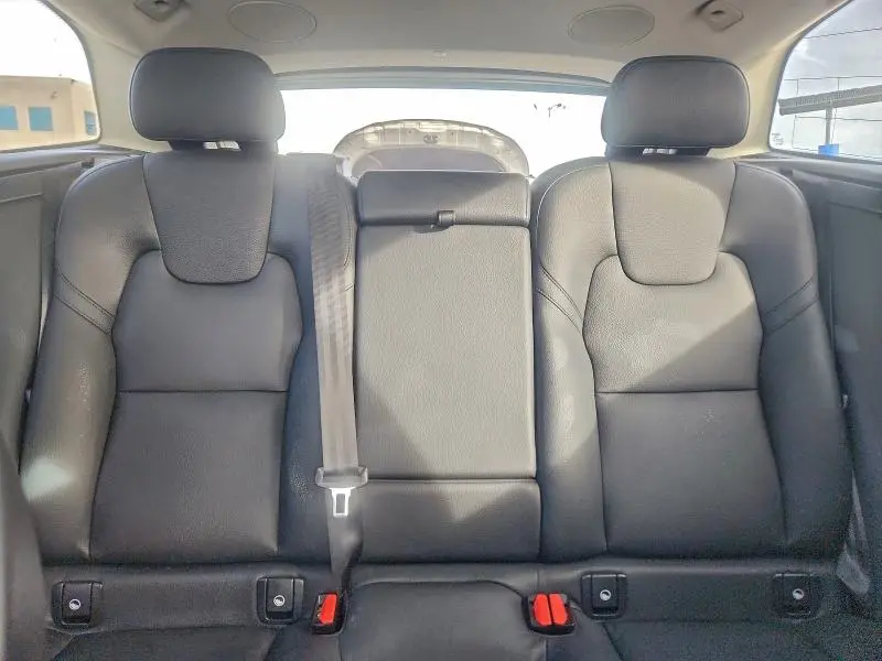 2024 VOLVO XC60 PLUS  