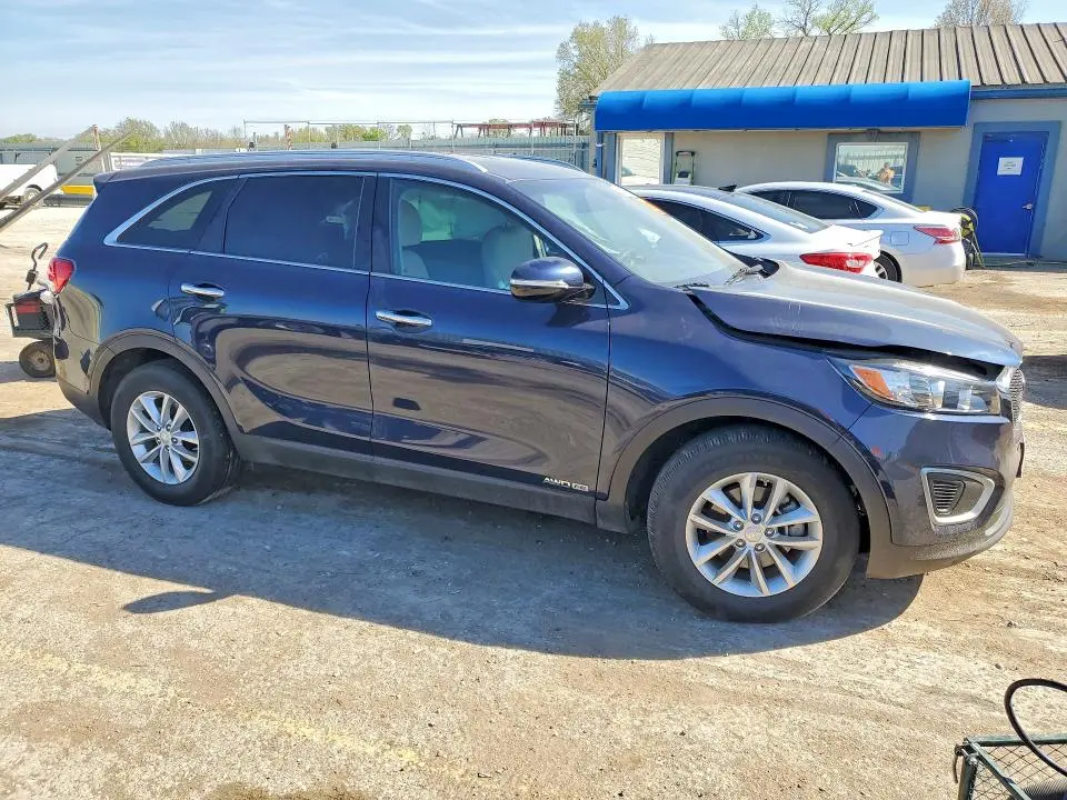 2017 KIA SORENTO LX V6  