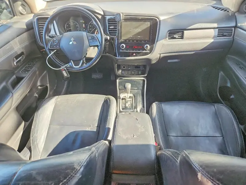 2020 MITSUBISHI OUTLANDER SE  