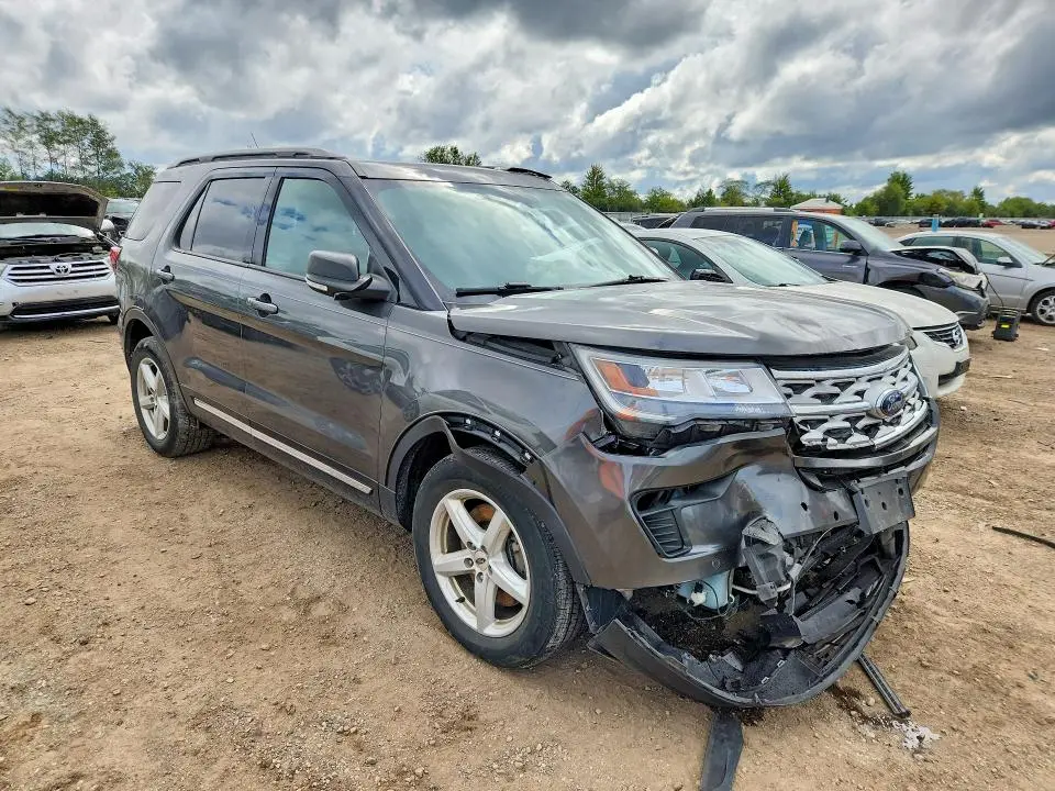 2019 FORD EXPLORER XLT  