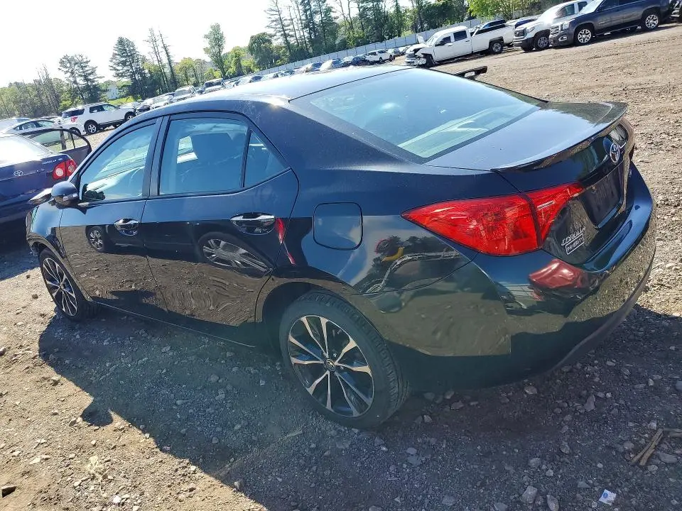2017 TOYOTA COROLLA SE  