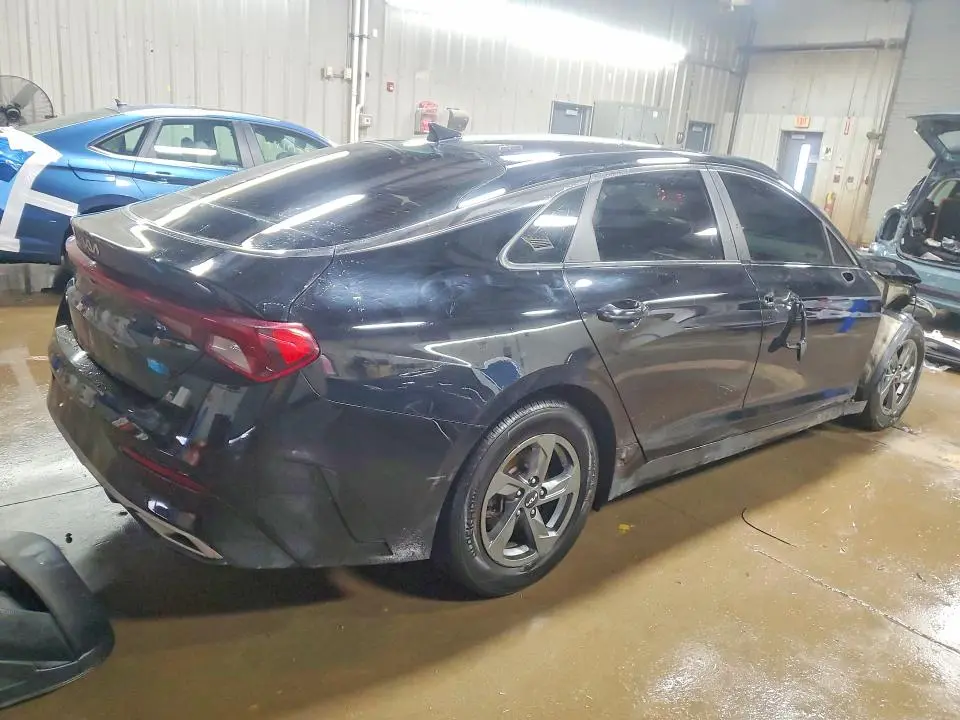 2022 KIA K5 LXS  